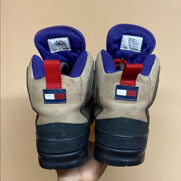 Vintage Tommy Hilfiger Men's Hiking Boots Brown Red Purple Black - Picture 15 of 16